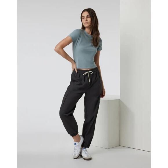 Vuori Pants - New VUORI Women's Birch Performance Jogger
